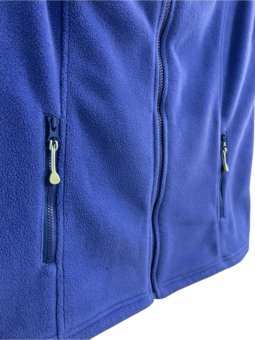 Vineyard Vines Royal Blue Fleece Vest with Mint Accents - Picture 6 of 9